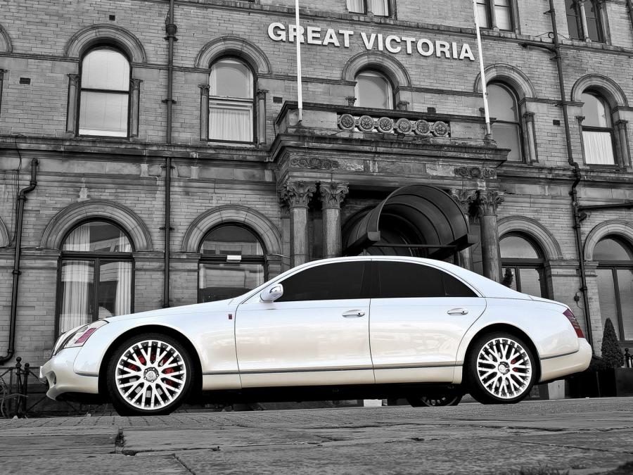  Maybach 57S Wedding Commemorative by Project Kahn (W240) 2011 года  (фото 2 из 3)